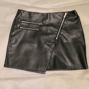 Pleather mini skirt
